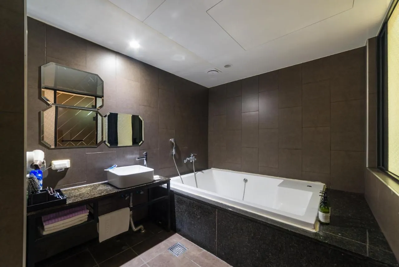 2 Heaven Hotel Songdo Busan